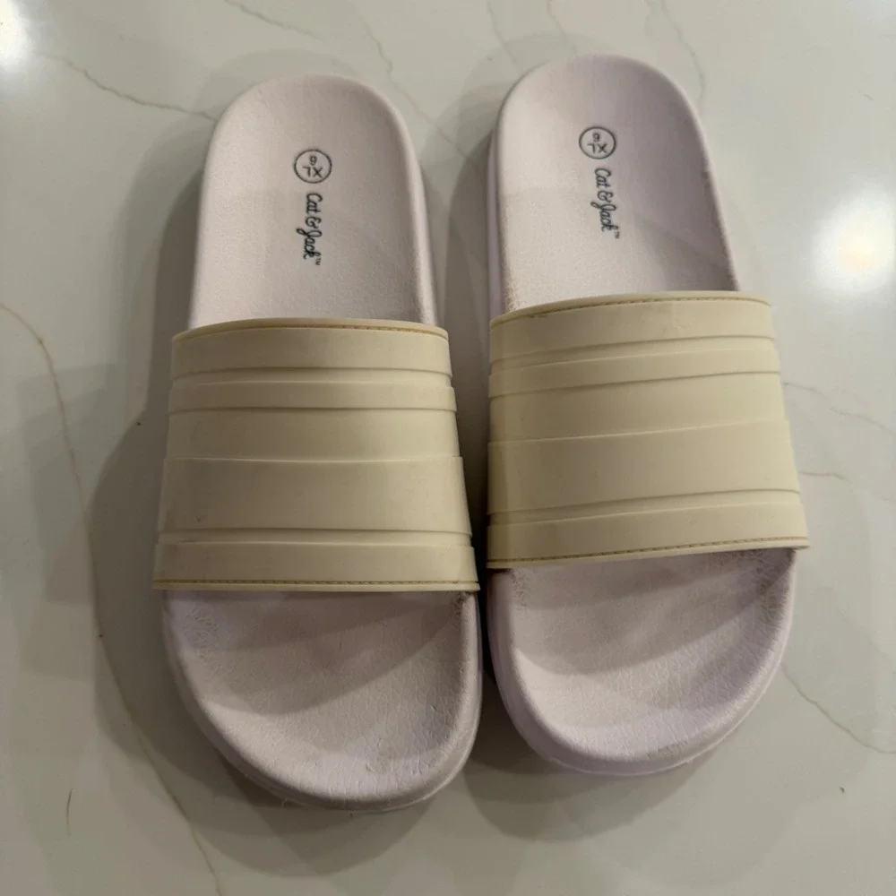 Cat & Jack‎ Kids Youth Slide Sandals Cream White Striped Strap Size XL 6